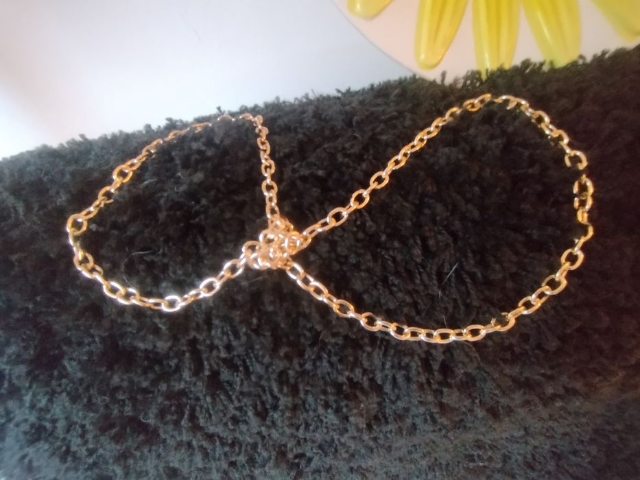 Colar Gravata Dourado – Estilo Lariat Moderno