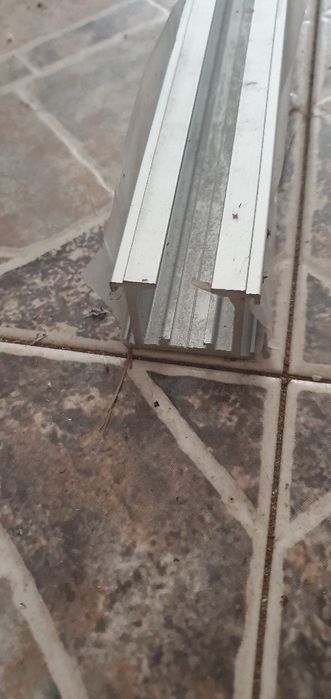 Направляющая для раздвижных систем