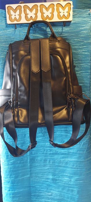 Mala que faz de mochila