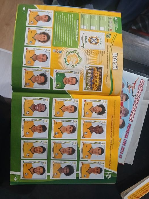 Caderneta de cromos futebol completas (1liga 2014/15 e mundial 2014]a