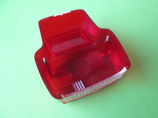 Farol Farolim plástico Traseiro Vespa 50 S marca Verolux Italia