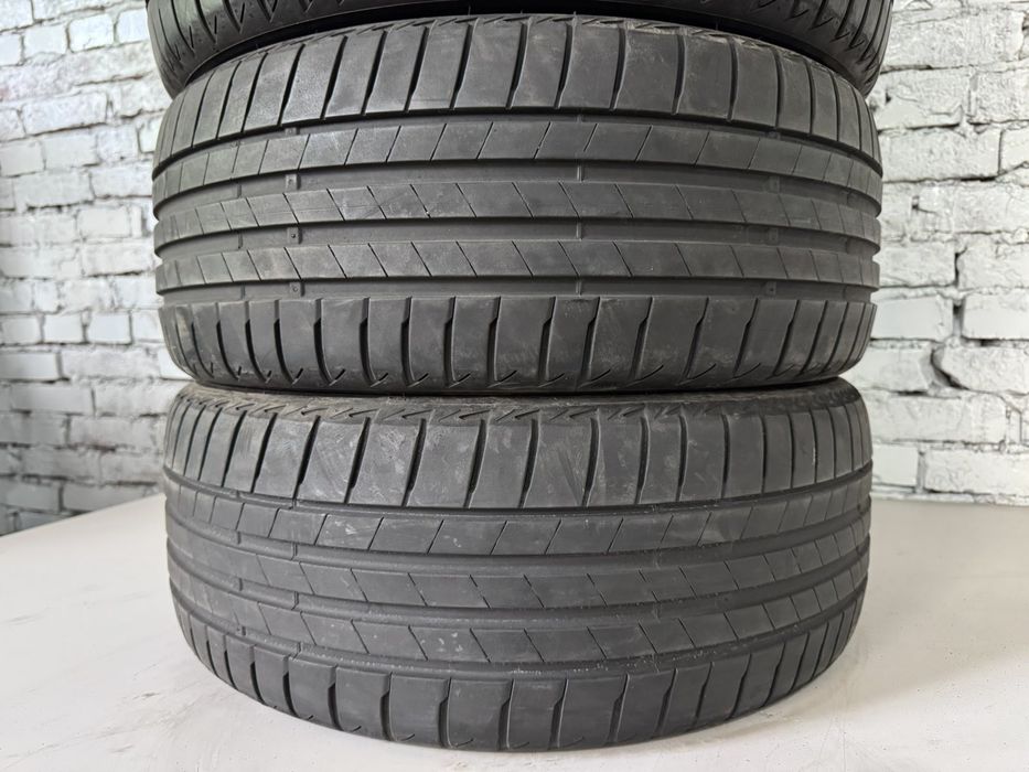 Літні Bridgestone 225/40 R19