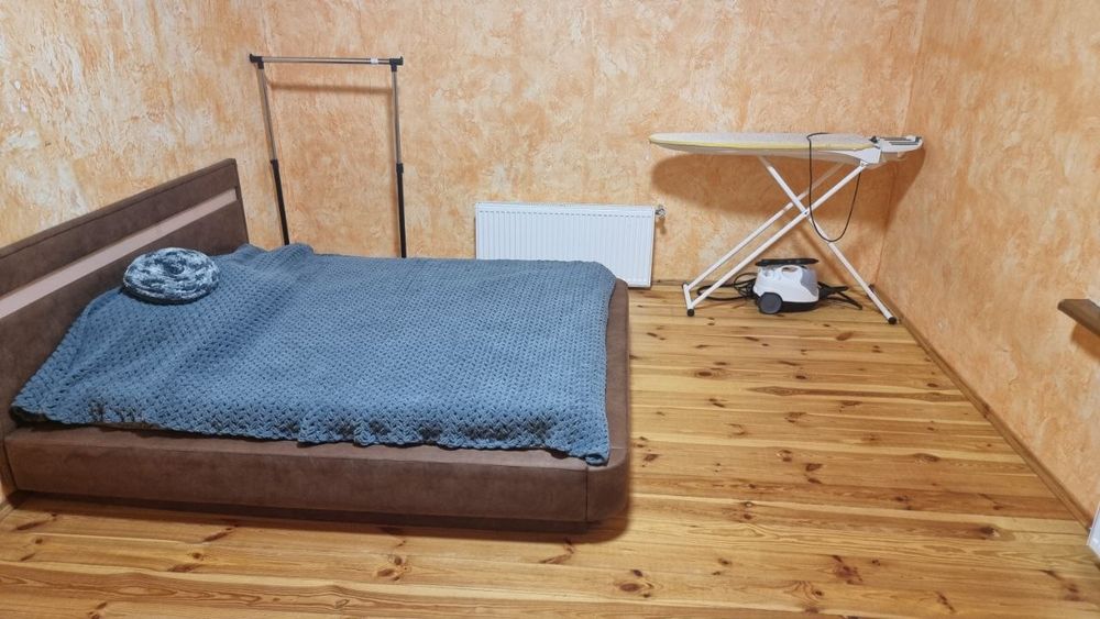 Сдам Таунхаус для 4-7чол. 140м2. Киргизская ( гараж)