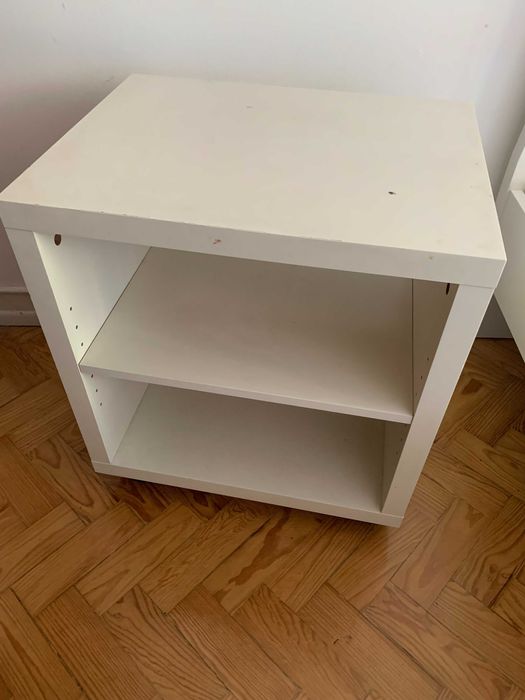 Secretária + cadeira + mesa de apoio/ cabeceira