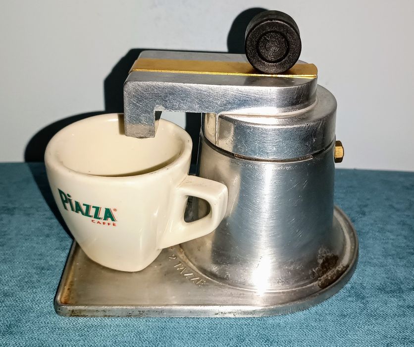 Cafeteira rara e antiga ferro fundido modelo Mignon Anos 60