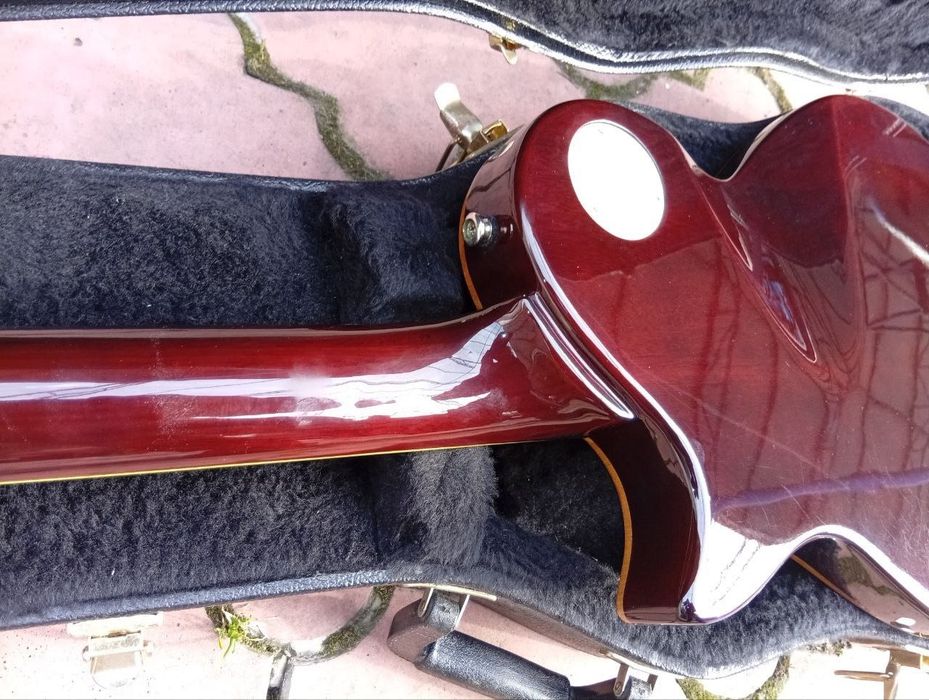 Фірмовий Prestige Classic SB - дорогий Les Paul з дорогим гарним звучанням. Варіанти звукознімачів кейс та обміни по списку можливі
