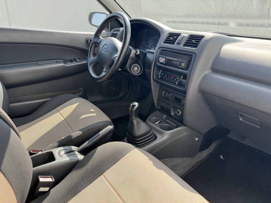 Mazda 323 2.0 d van