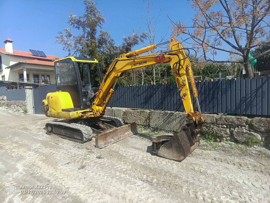 Mini giratória hitachi 3.5ton