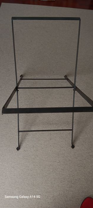 Mesa de apoio artesanal. 70×47