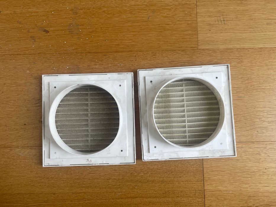 Kratka wentylacyjna z siatką