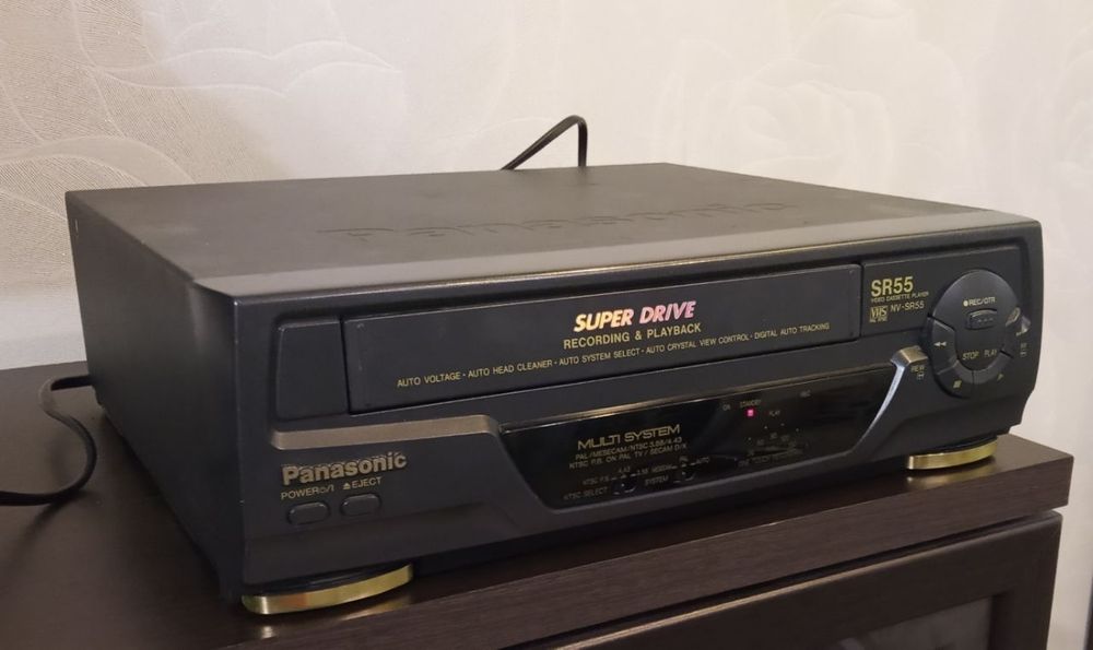 Видеомагнитофон Panasonic SR-55. Модель NV-SR55EU.