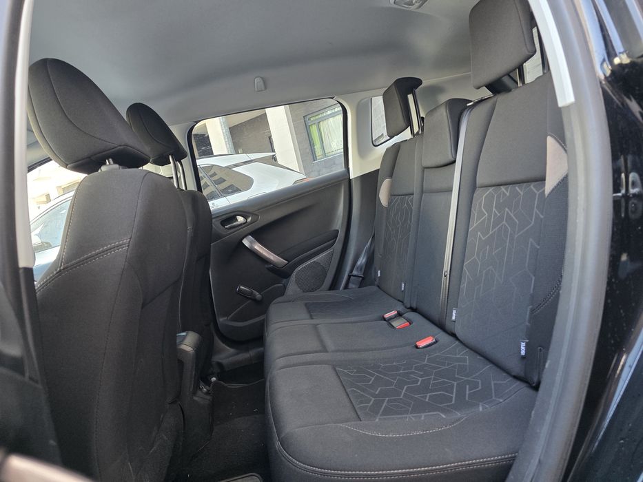 Peugeot 2008 — fotografia 12