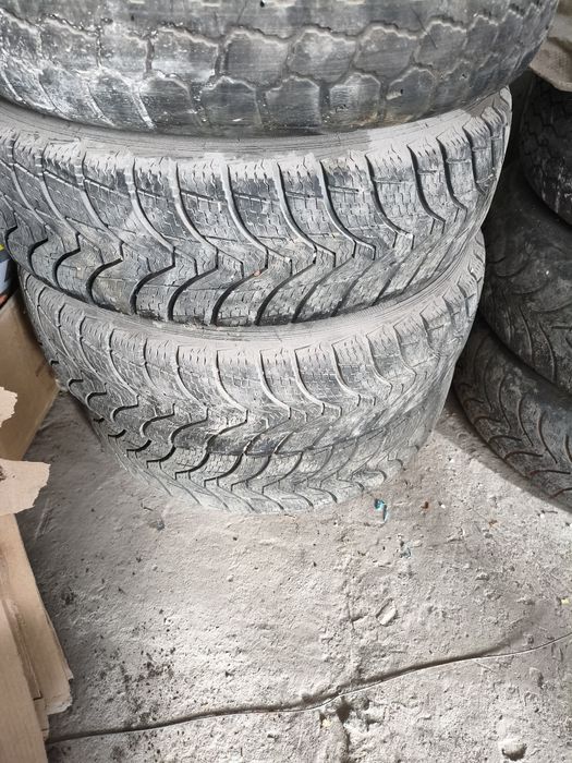 Продам зимнюю резину R13 в хорошем состоянии