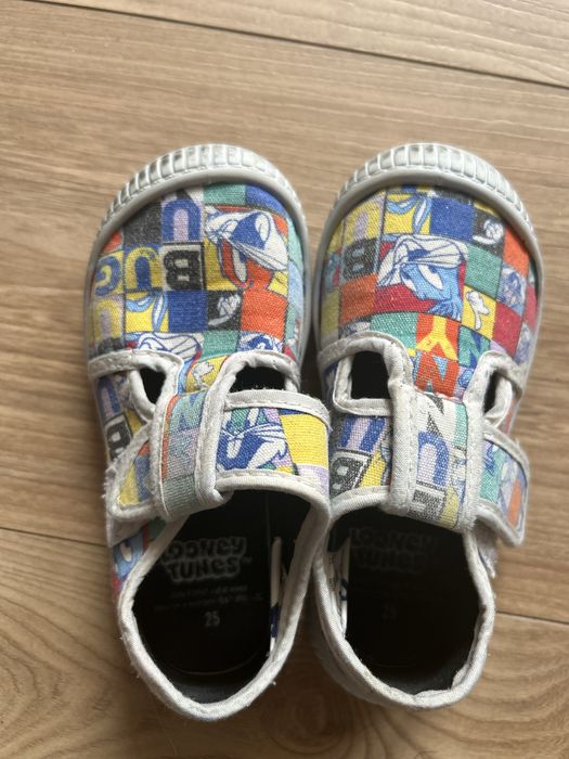 Buty tenisówki zmienne 25 ccc