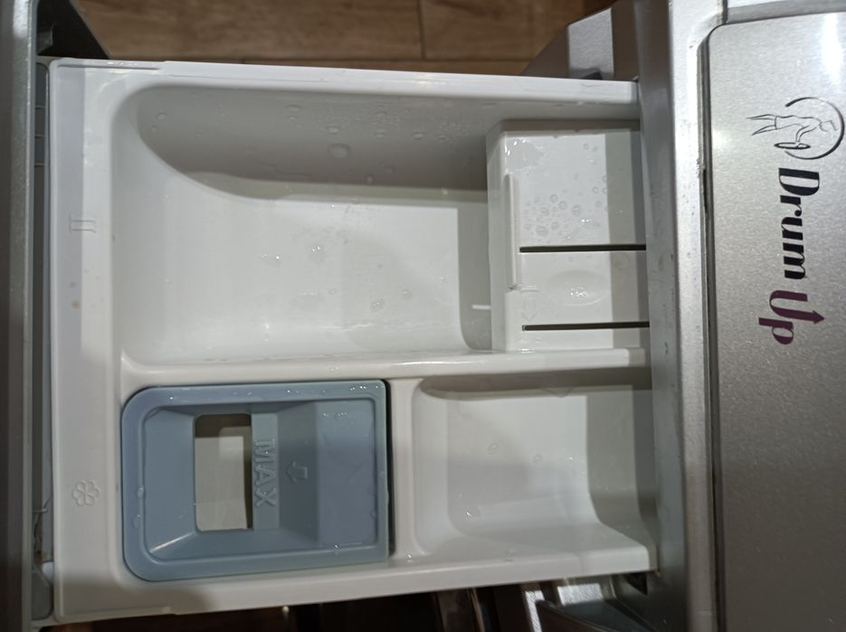 Pralka pralnica suszarka 10/6 kg.