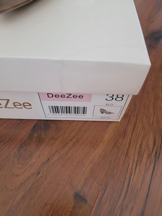 Buty zamszowe jasne