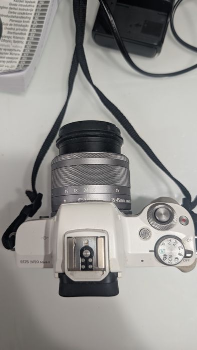 Canon m 50 versão 2