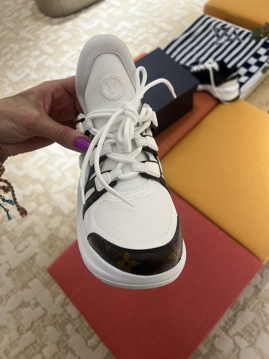 Louis Vuitton Archlight 39