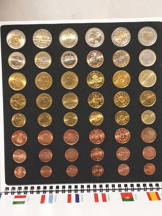 2 dicionários  de moedas Euro / Lexikon alemães  de 1999 e 2000