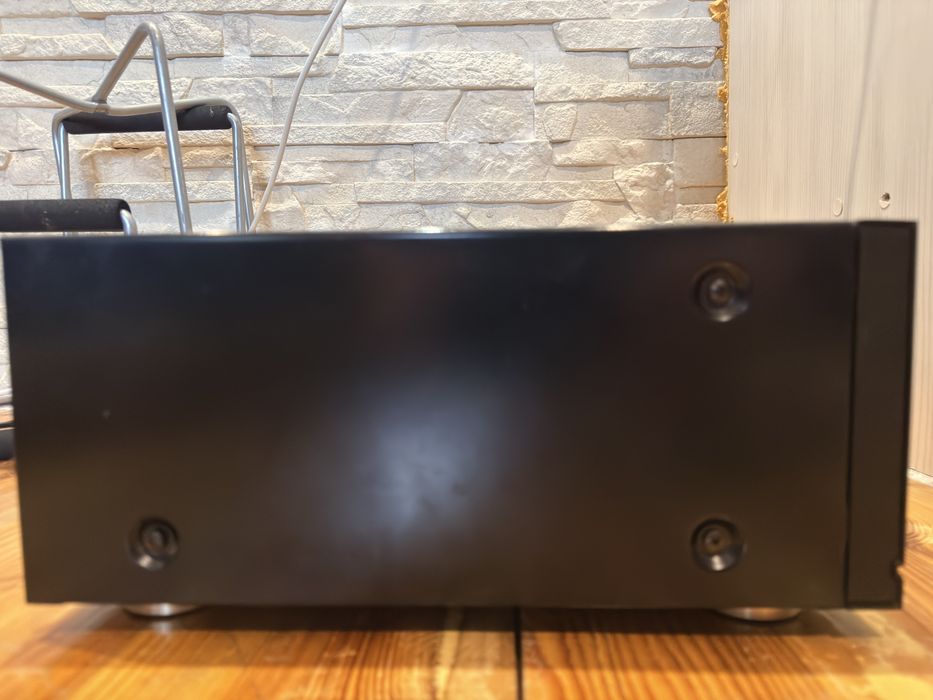 Wzmacniacz Akai AM-37