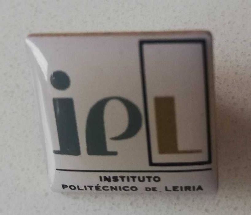 Pins antigos e clássicos