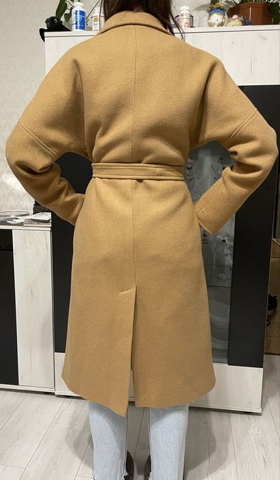 В ідеальному стані пальто українського бренду the lace, wool 80%