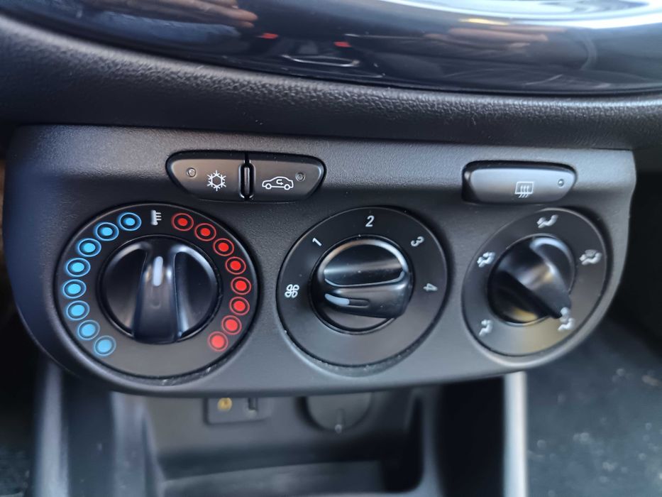 Opel Corsa Cx Automática