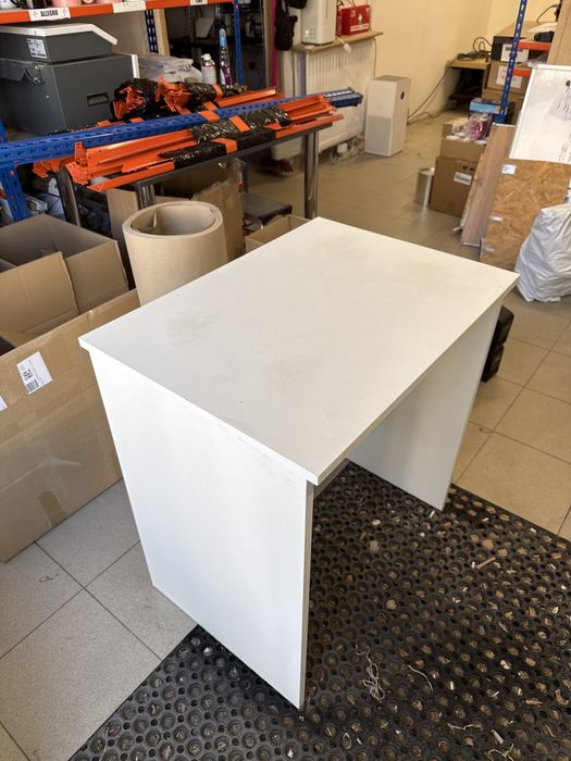 biurko 70x51x75 biale jak nowe