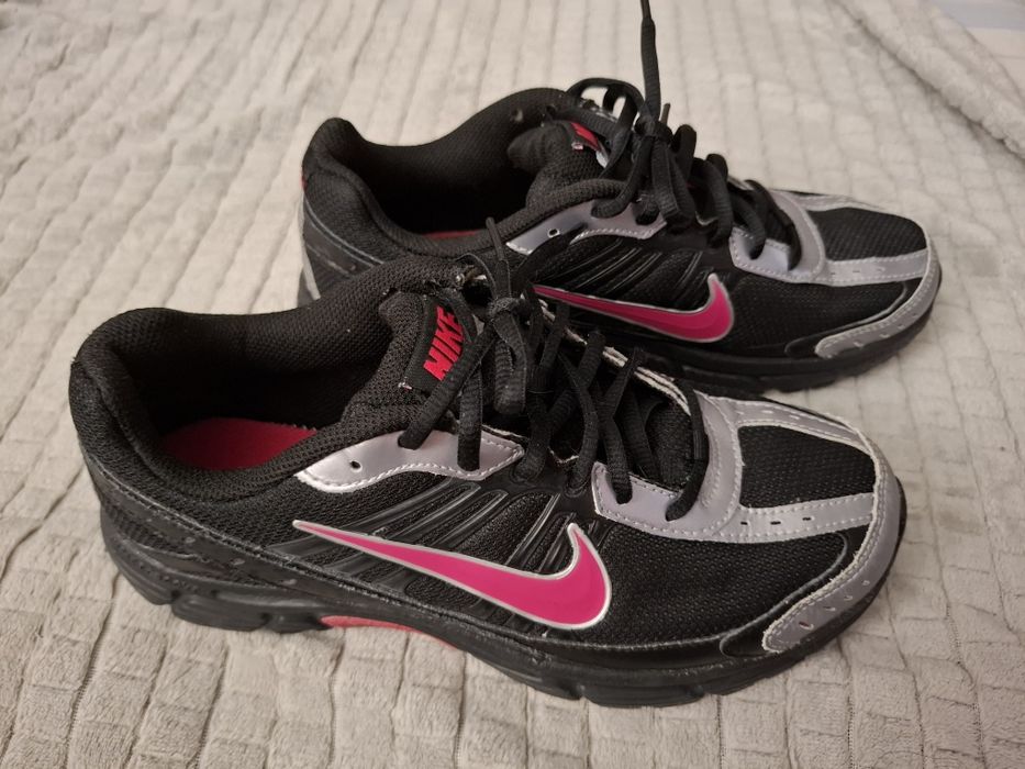 Buty Nike rozm 40.5