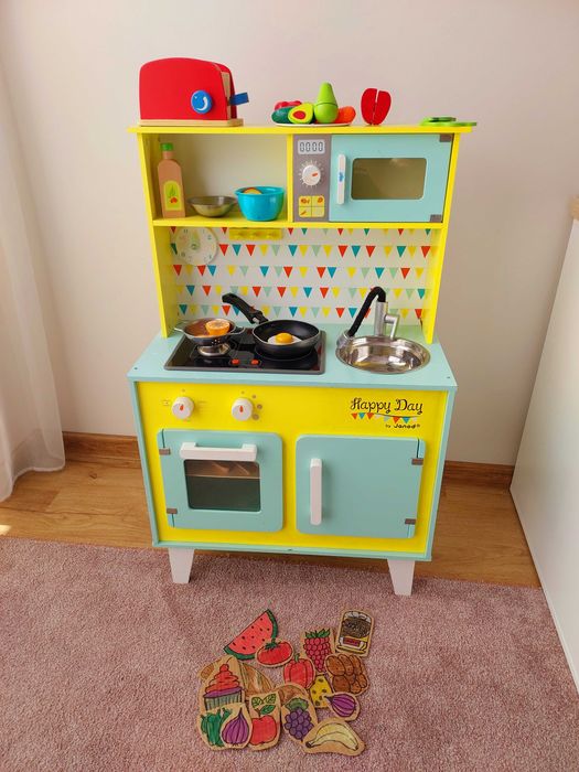Kuchnia drewniana dziecięca + akcesoria