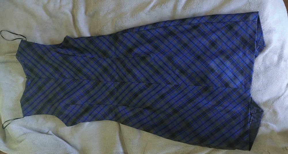 Sukienka w kratke Mohito