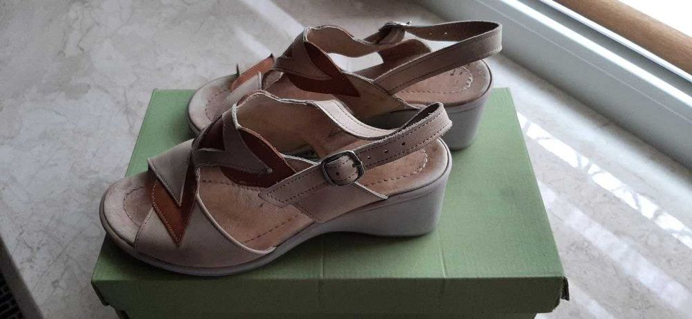 Босоножки польские, женские, 36 размер, натур. кожа. Б/у немного