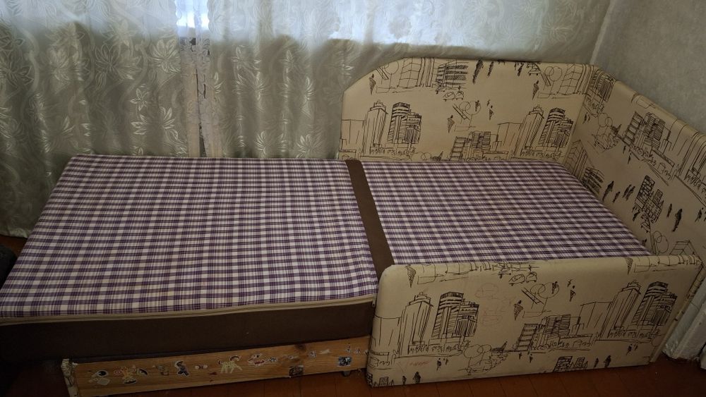 Дитячий диванчик