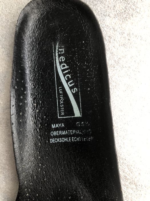 Продам шкіряні туфлі.25 см.