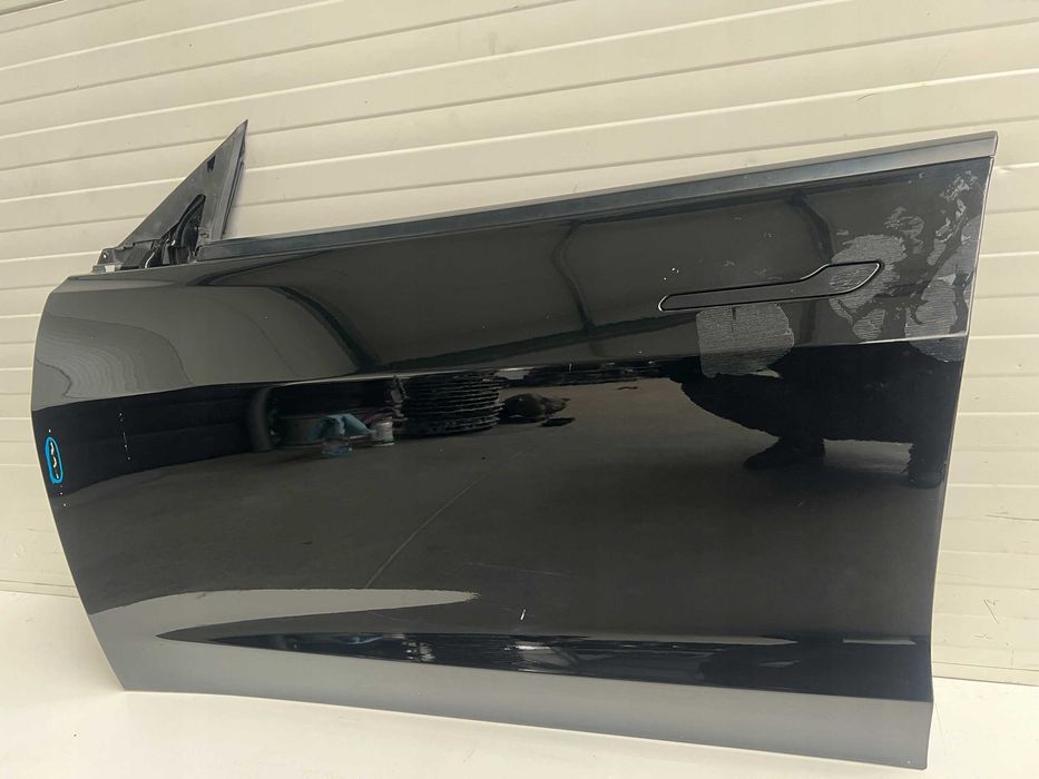 Tesla Model 3 двері передні задні праві ліві рест дорест