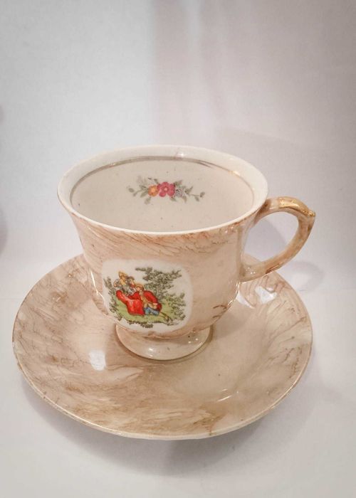 Porcelanowa filiżanka Chodzież