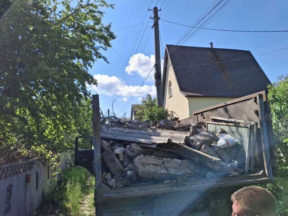 Вивіз сміття, десонтаж, розчищення ділянок