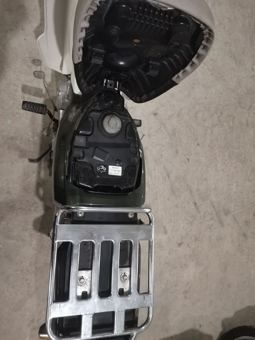 Honda Super Cub AA 04 Склад