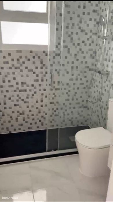 Venda de Apartamento T1 (2 assoalhadas) a Estrear, Apelação, Loures.