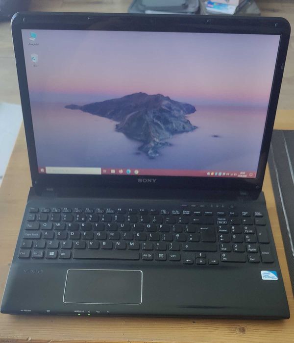 Sony Vaio SVE15IJ3C5E - 15,6 cala - Intel 2x2,40 GHz - 8 GB Ram - 256 GB SSD - Win10