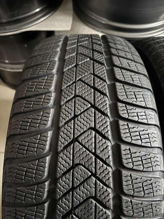 Шини зимові 275/35/21 245/40/21 Pirellii RFT зимние разноширокие