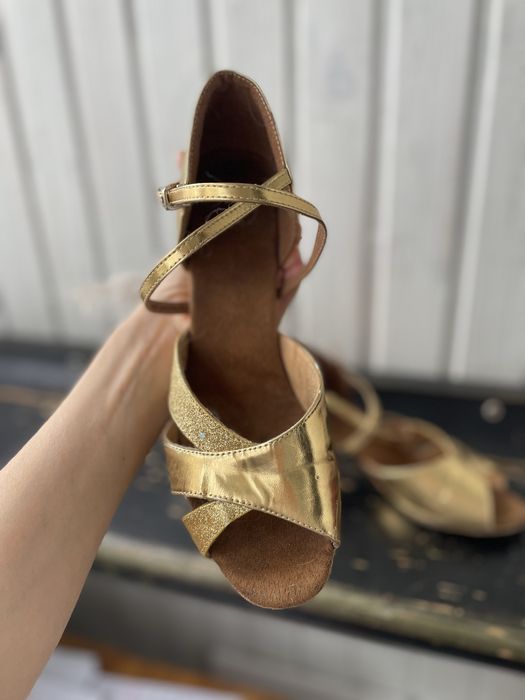 Обувь для танцев