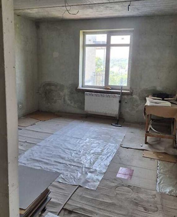 Продаж 3-к. квартири ДВОРІВНЕВА 144/70/33м² вул.Глинянський Тракт 125000$