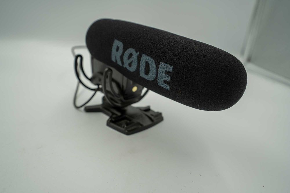 RØDE VideoMic Pro - Profesjonalny mikrofon strzałowy na kamerę z filtrem dolnoprzepustowym i padem do filmowania