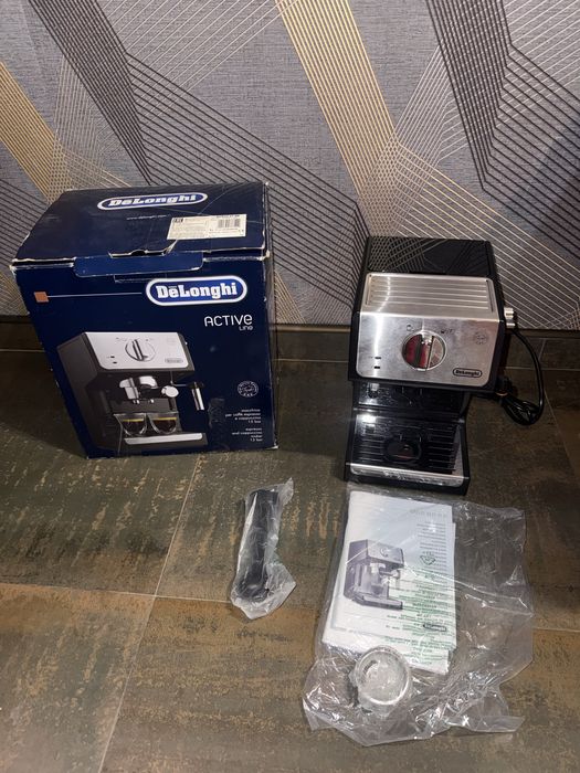 Ріжкова кавоварка DeLonghi Active Life привезена з Європи