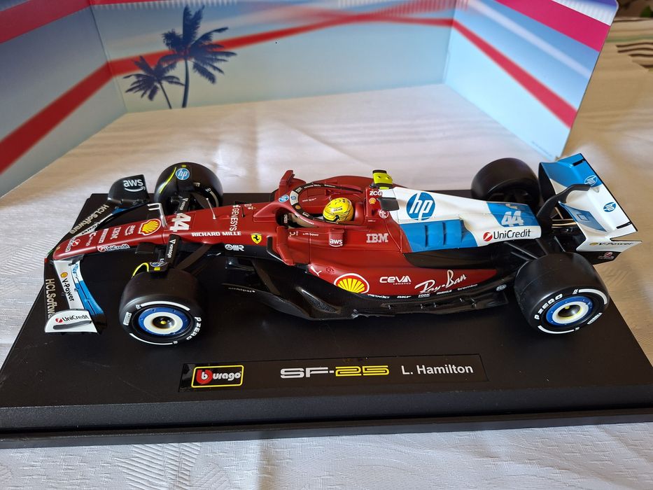 Bburago bolid F1 Ferrari SF25, specjalne malowanie Miami GP, skala 1:18.