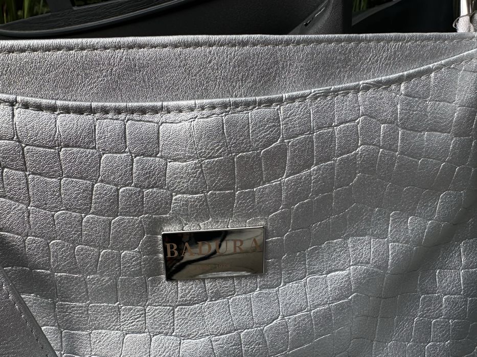 Torebka Badura nowa srebrna