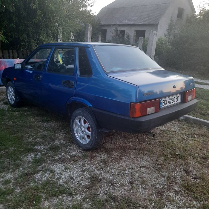 Продам авто в доброму стані 21099