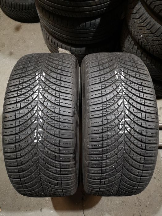 Opony wielosezonowe 215/40/18 Goodyear 2szt 7mm 2021r