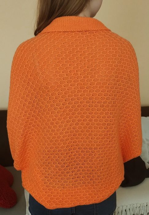 Pomarańczowy sweterek bolerko TAKKO